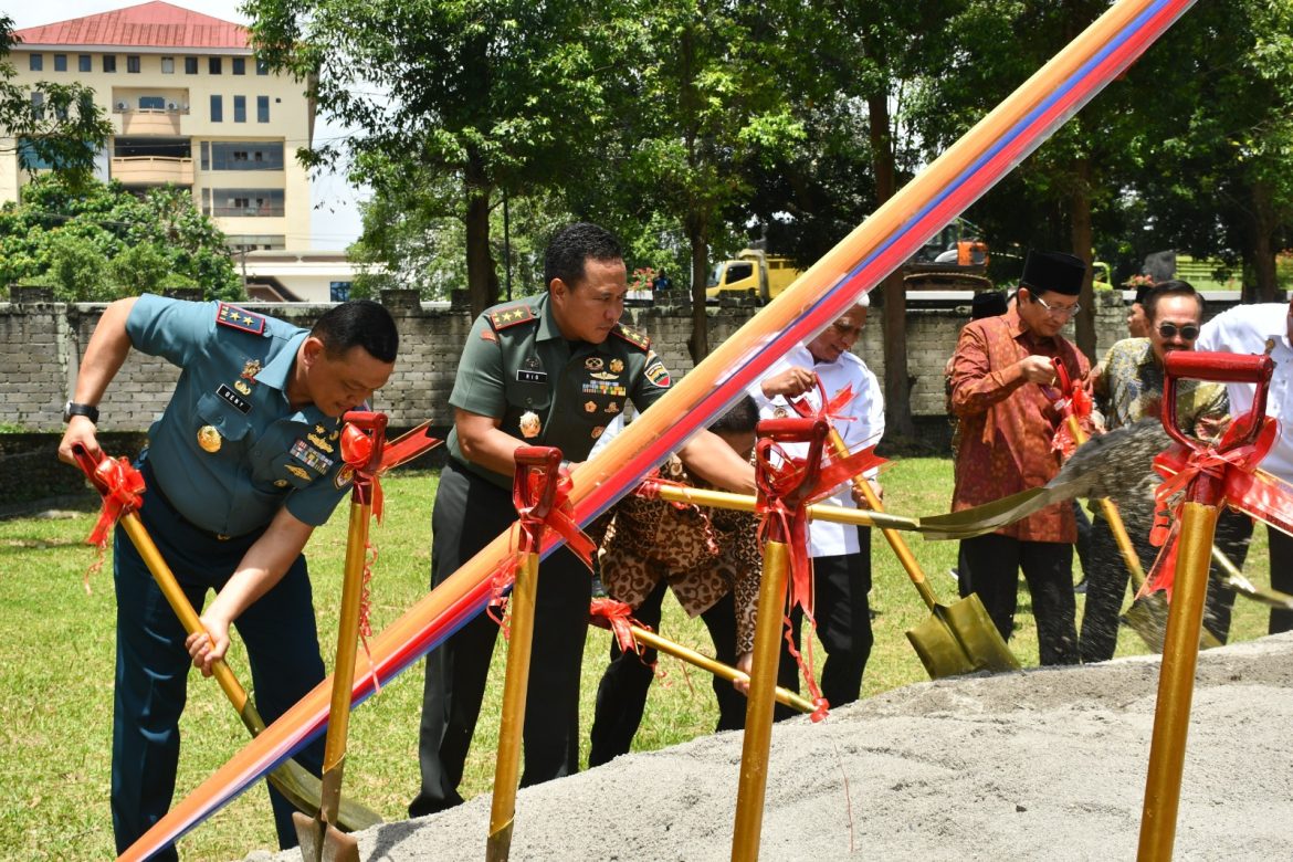 Pangdam I/BB Hadiri Peletakan Batu Pertama Akses Jalan ke Vihara Mahakaruna   