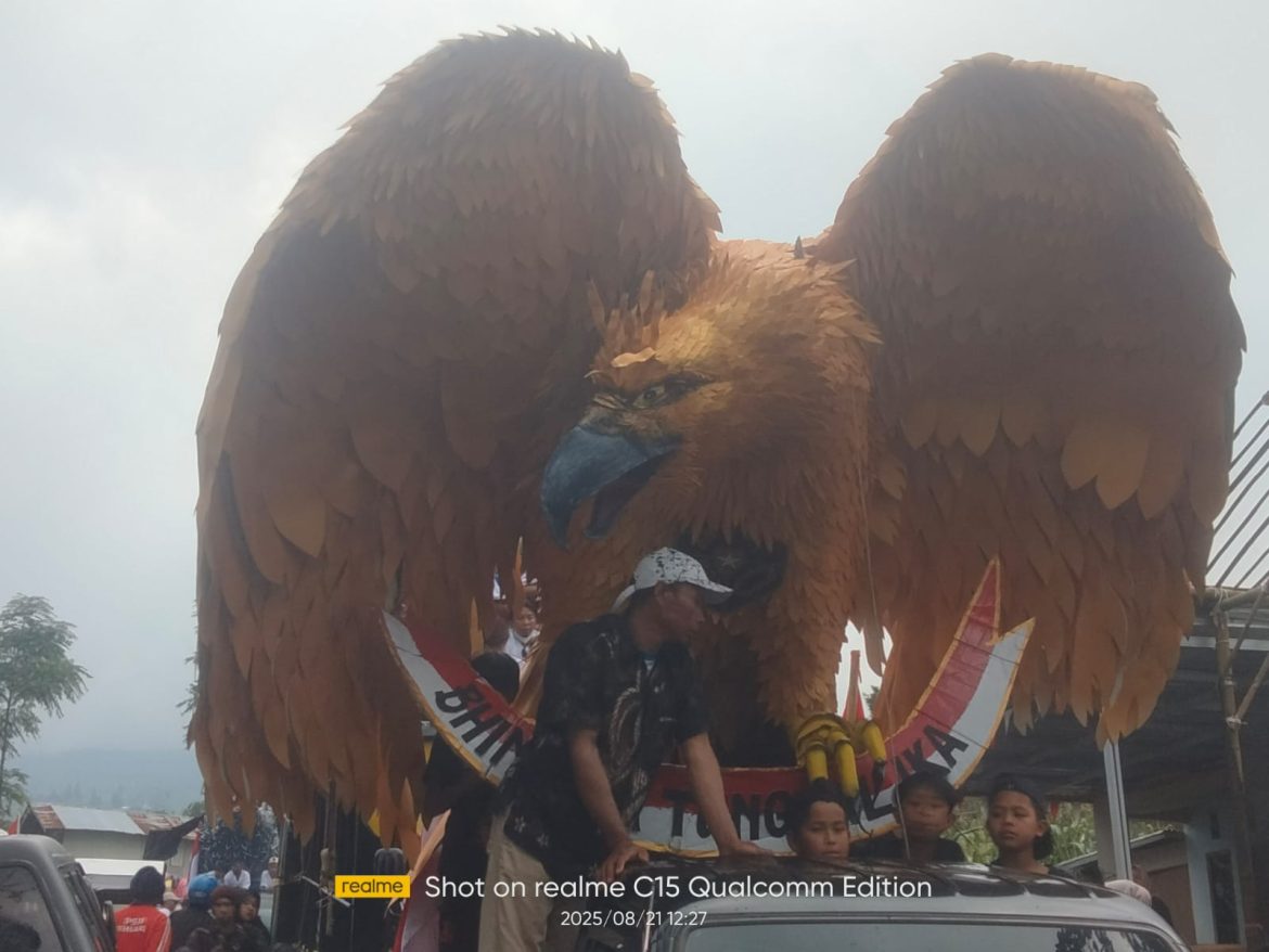 Luar Biasa! Karnaval HUT ke-80 RI di Desa Batursari Pemalang Disambut Antusias Warga Meski Hujan Gerimis