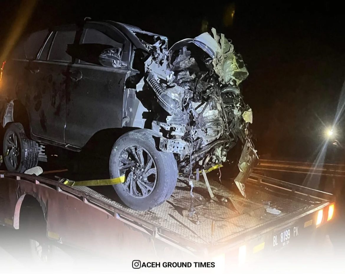 Ini Indetitas Tiga Penumpang Tewas Dalam Kecelakaan di Tol Padang Tiji      