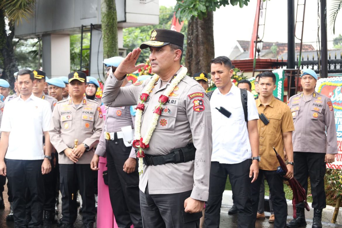 Prabowo Lantik Irjen Suyudi Ario Seto Jadi Kepala BNN   