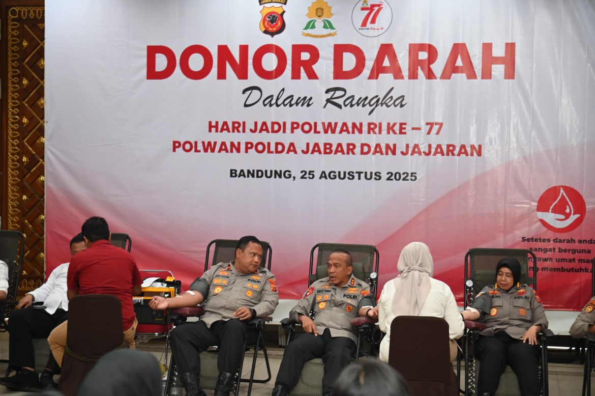Polda Jabar Gelar Donor Darah dalam Rangka HUT Polwan ke-77      
