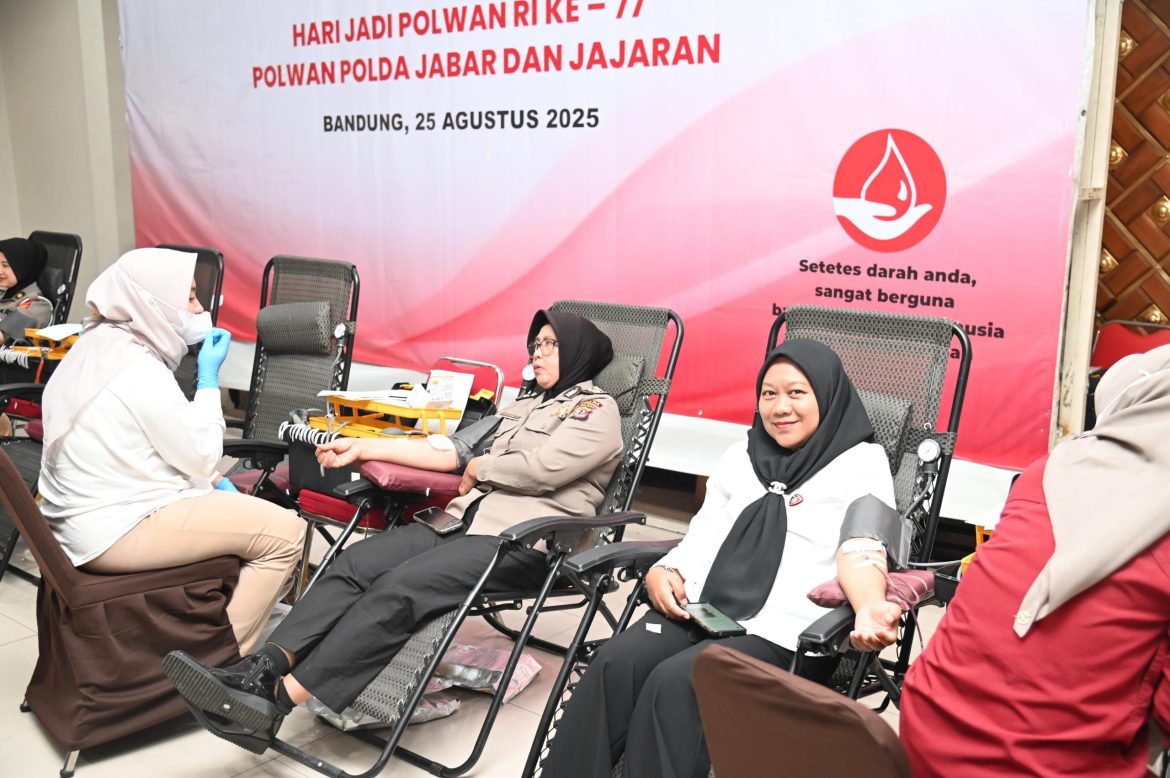 Setetes Darah untuk Kemanusiaan, Polwan Polda Jabar Gelar Donor Darah di HUT ke-77   