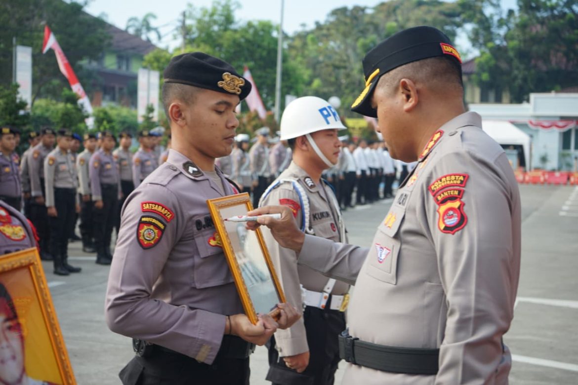 Langgar Kode Etik, Dua Anggota Polresta Tangerang Diberhentikan Tidak Hormat   