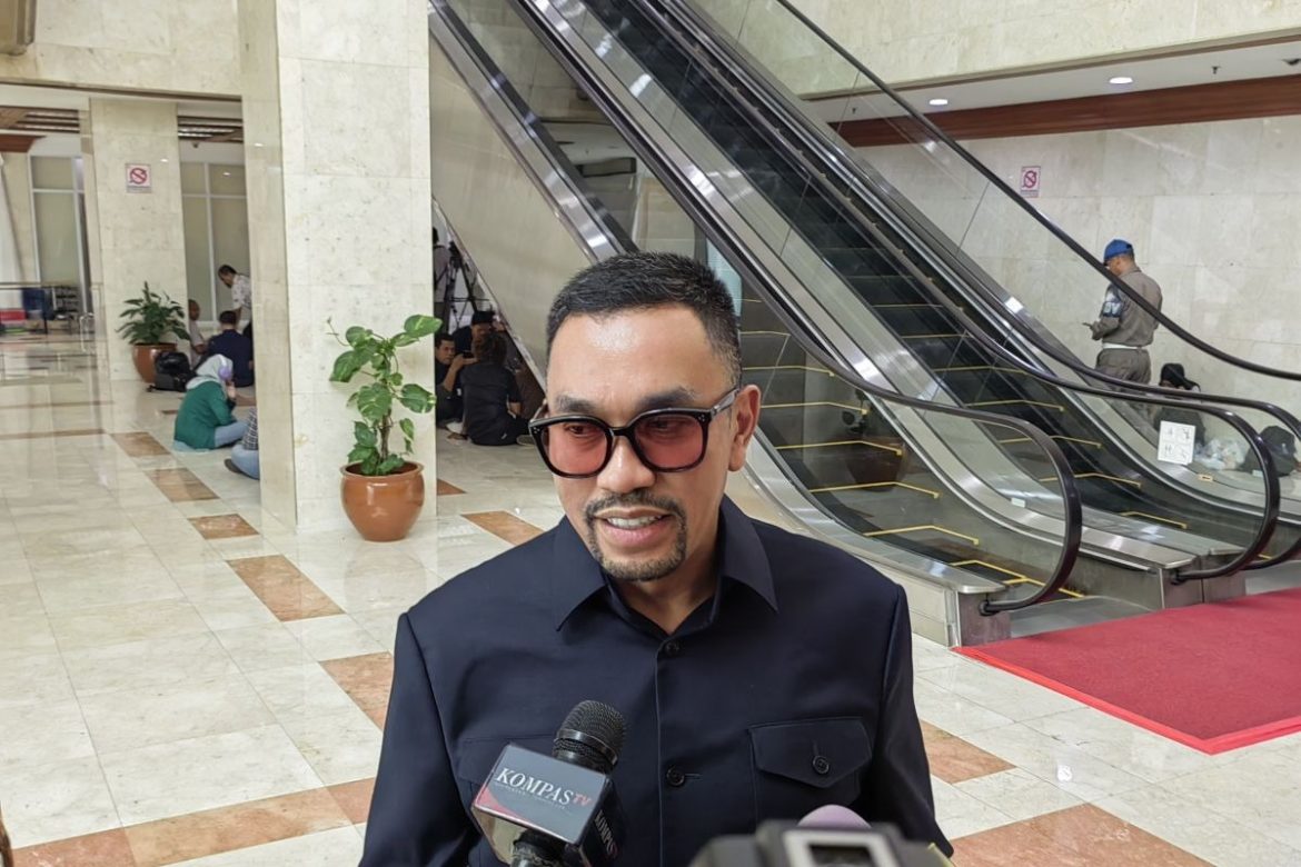 Wakil Ketua Komisi III Sahroni Apreasi Polri-TNI Amankan Aksi Demo 25 Agustus   