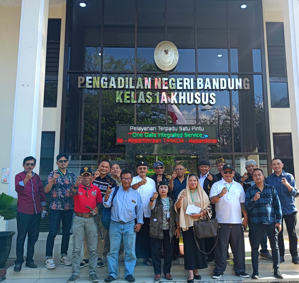Sidang Gugatan Masyarakat Sunda Terhadap Disbudpar dan DPRD Propinsi Jabar Tentang Pusaka Kujang TERUS BERLANJUT   