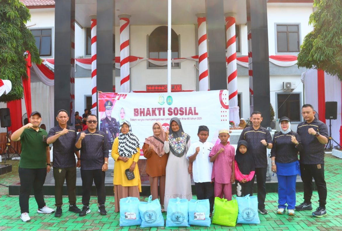 Kapolres Tanjung Jabung Timur Hadiri Donor Darah dan Pemeriksaan Kesehatan Gratis HUT Kejaksaan RI ke-80   