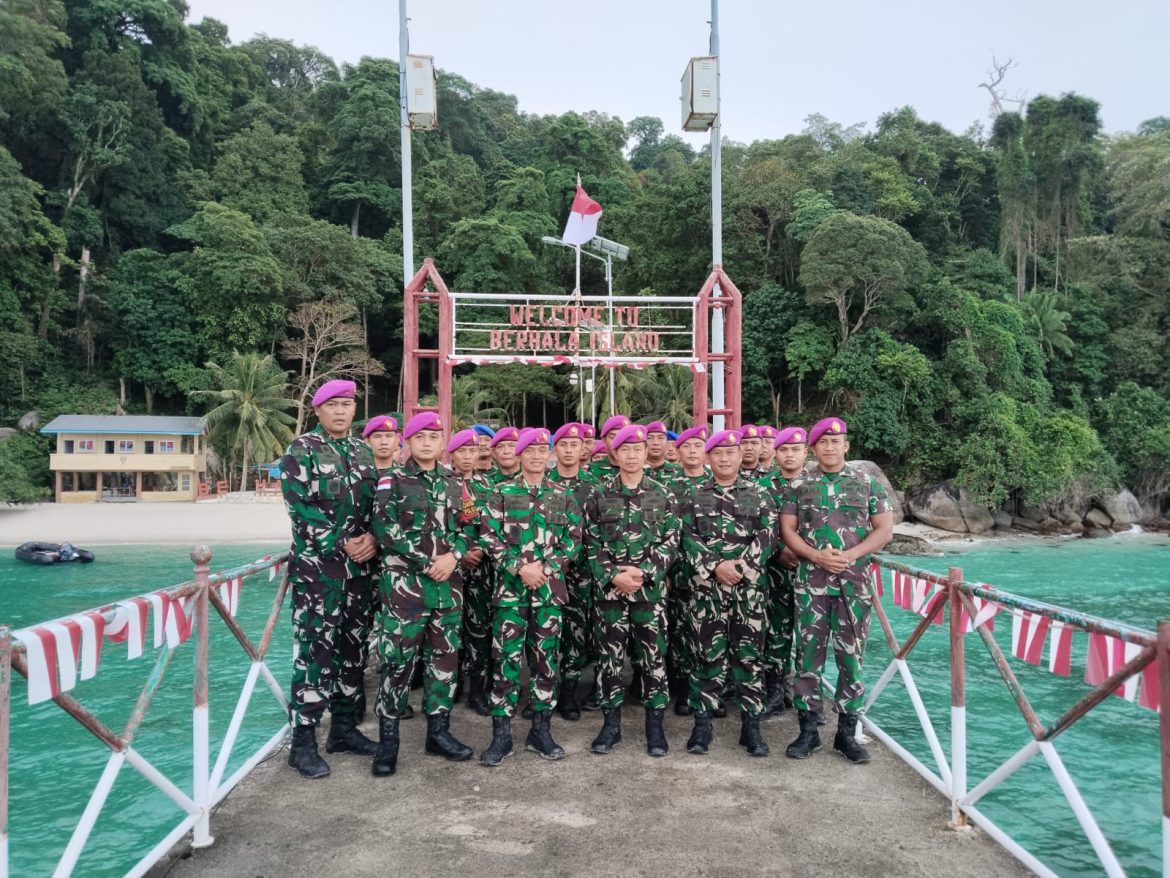 Danpasmar 1 Kunjungi Prajuritnya Yang Berjaga di Pulau Berhala   3