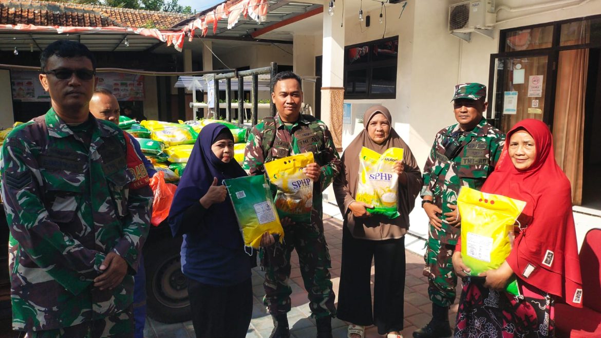 Koramil 0614-01/Kesambi dan Bulog Gelar Gerakan Pangan Murah di Kota Cirebon