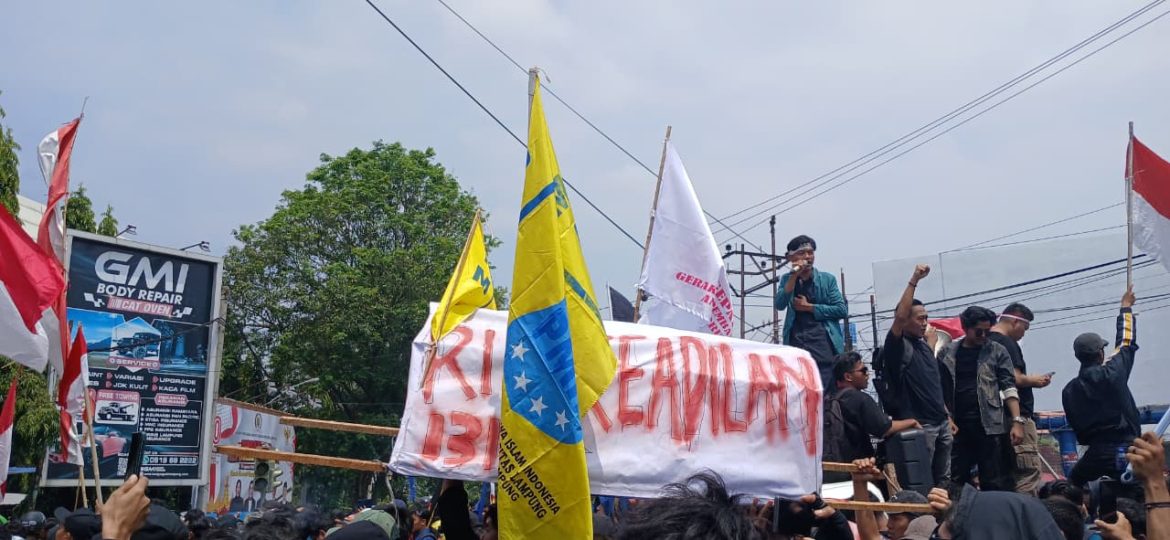 PMII Lampung Kirim Keranda, Tanda Wafatnya empati dan simpati Wakil Rakyat