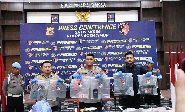 DALAM WAKTU 9 JAM POLRES ACEH TIMUR BERHASIL UNGKAP PELAKU PEMBUNUHAN DI IDI RAYEUK   