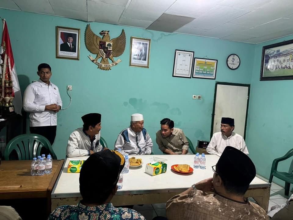 Dukung Pelaksanaan Siskamling, Wapres Kunjungi Pos Ronda Kembangan dan Pesanggrahan    