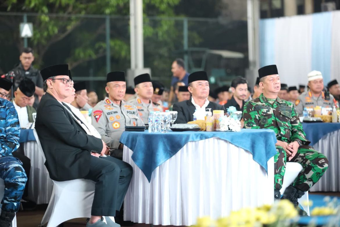 Sauyunan Jaga Nagri’, Kapolda Jabar Ajak Ojol Jaga Persatuan dan Kedamaian   