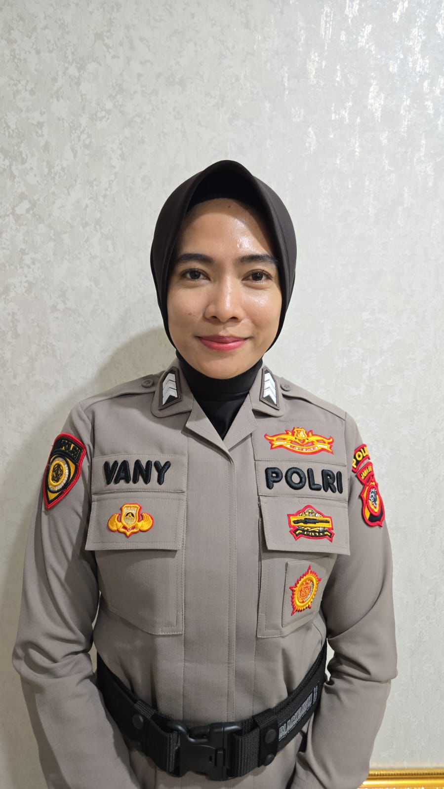 BRIGADIR VANY NUR FAKHRIYAH, QORIAH BERPRESTASI YANG MENGHARUMKAN NAMA POLDA JABAR DI PERINGATAN MAULID NABI MUHAMMAD 1447    