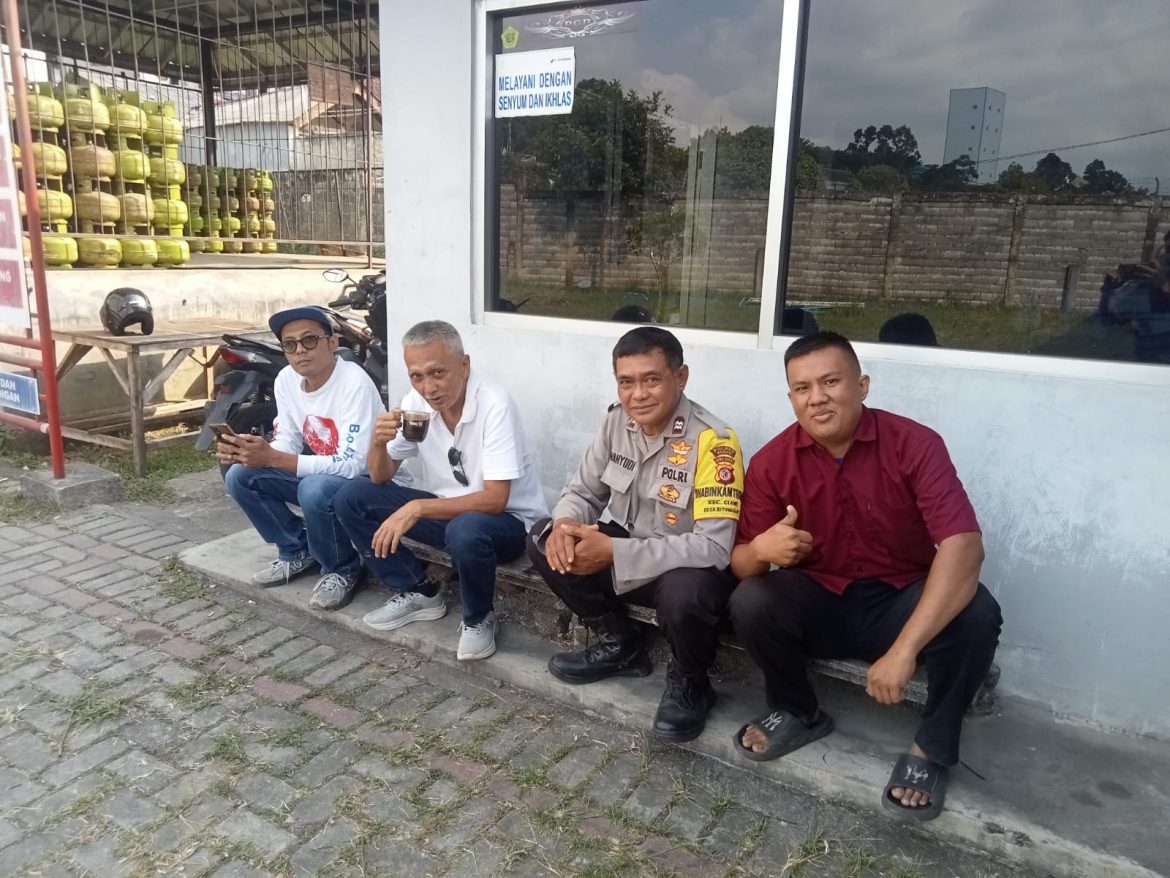 Bhabinkamtibmas Polsek Ciawi Polres Bogor Sambang Tokoh dan Warga, Ajak Waspada Provokasi   