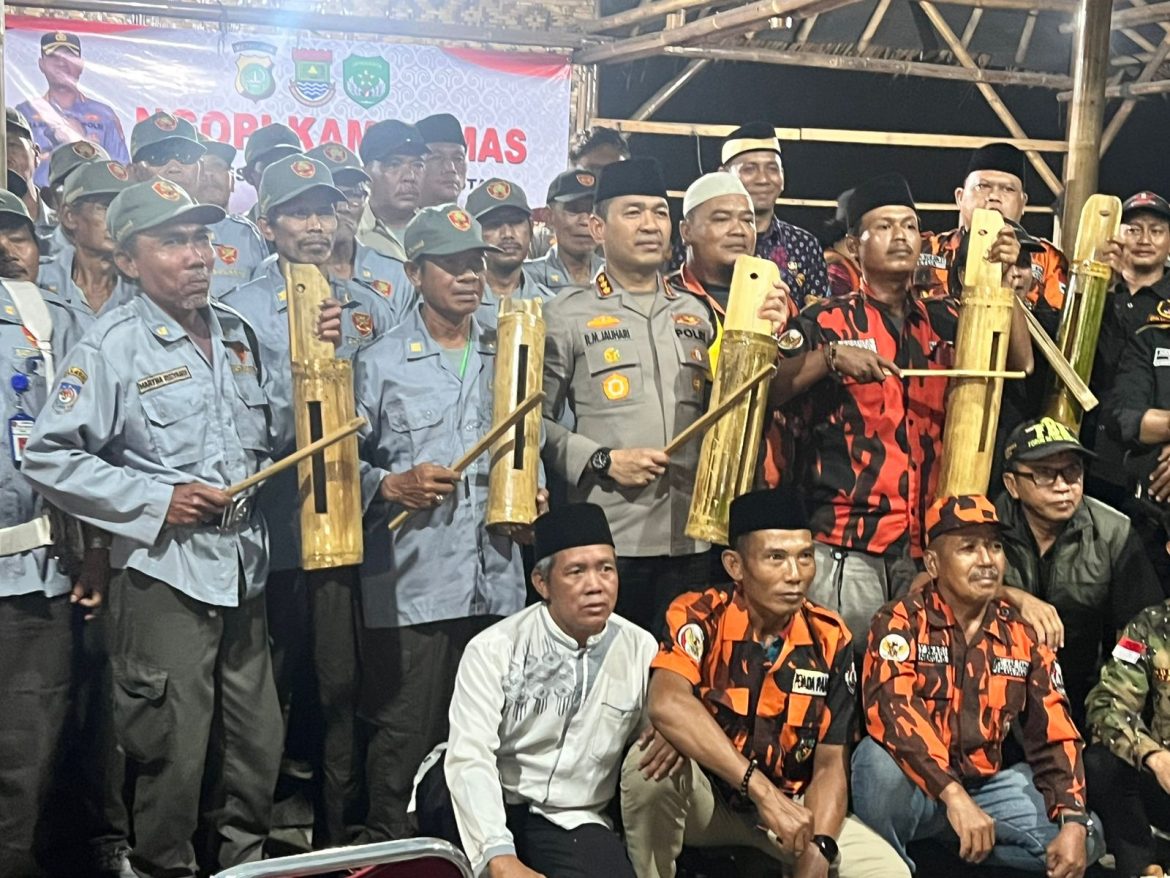 Kapolres Metro Tangerang Kota Gelar “Ngopi Kamtibmas” Jaga Kampung Bersama Warga Teluknaga   