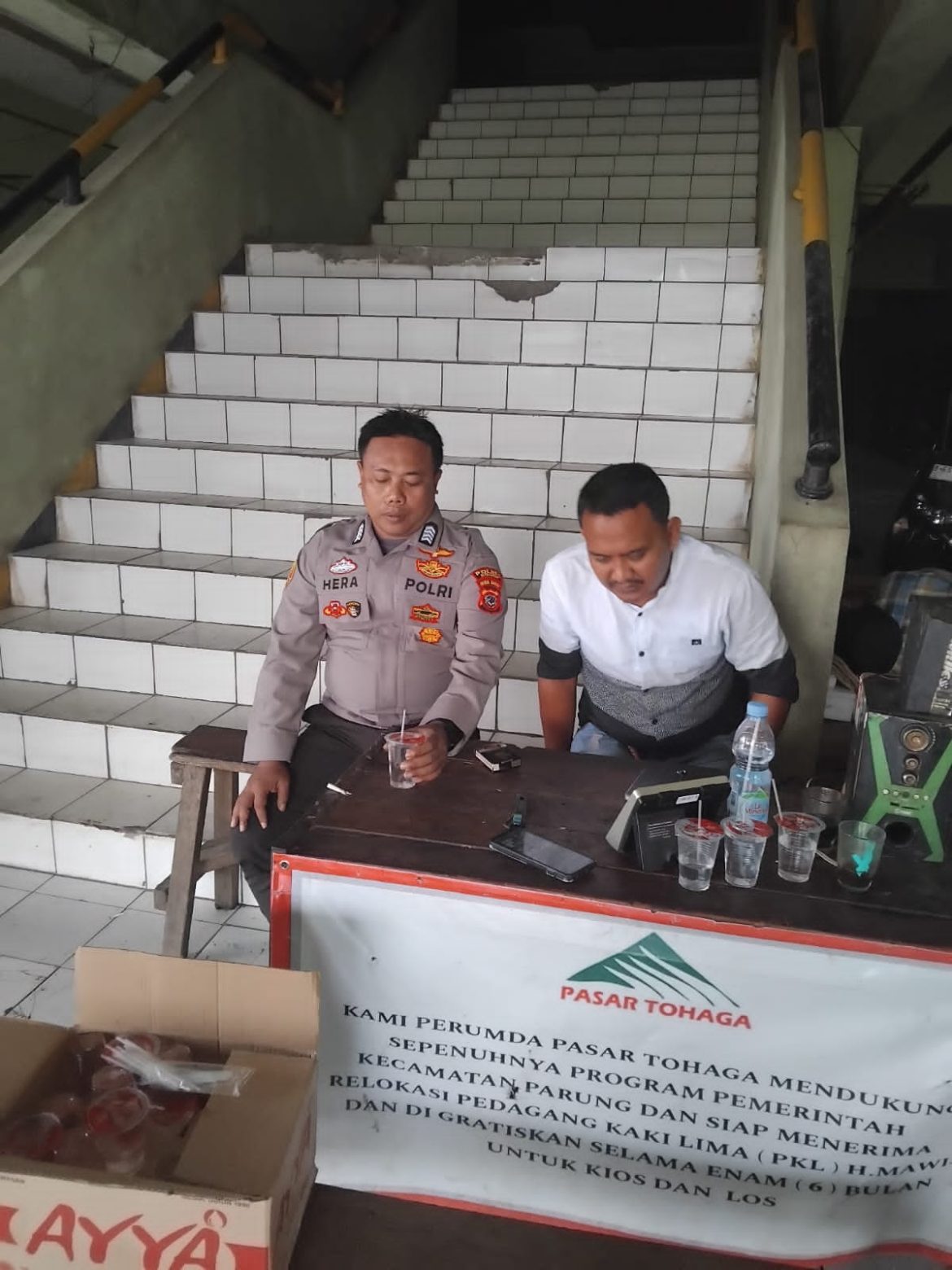 Bhabinkamtibmas Polsek Parung Jalin Kedekatan dengan Warga,..   