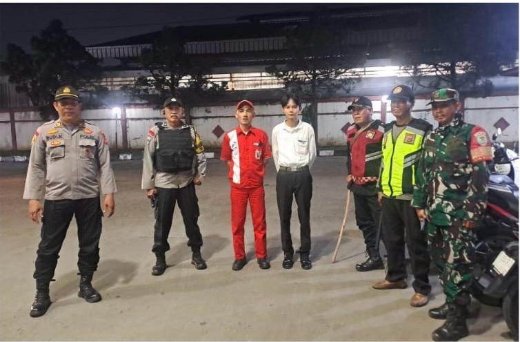 Jaga Keamanan Wilayah, Polsek Gunungsindur Tingkatkan Patroli Malam Gabungan   