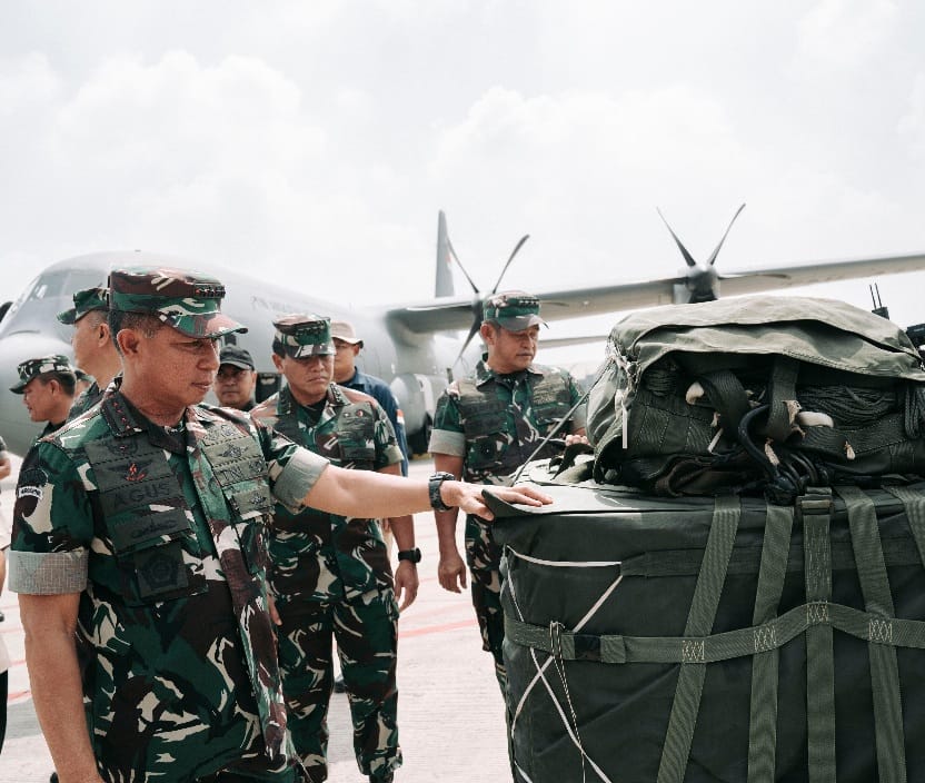 Panglima TNI Kirim Pasukan Terpilih Bantu Penyaluran Makanan Ditengah Gempuran Rudal Israel di Gaza   
