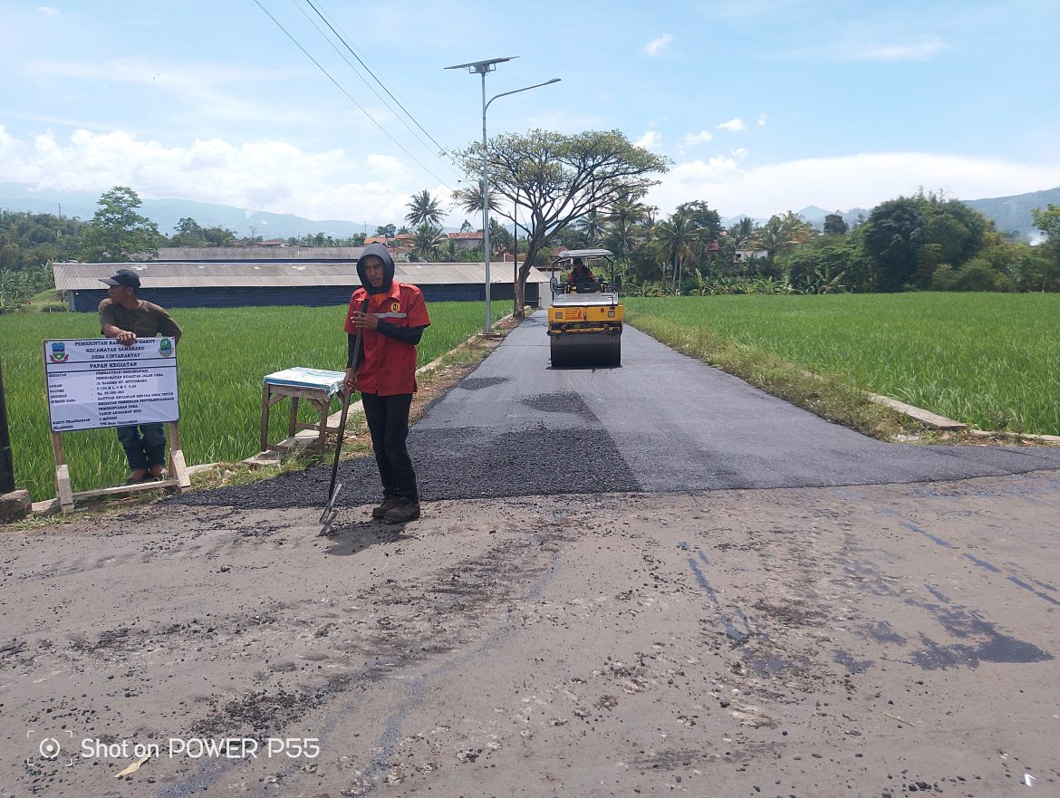 Desa Cintarakyat Awasi Peningkatan Jalan Desa