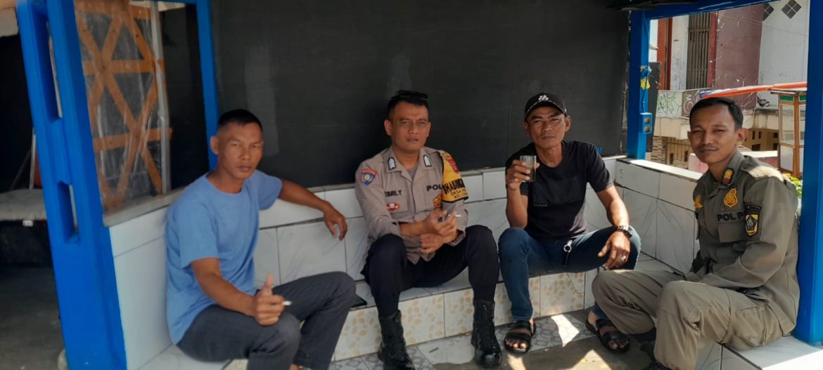 Bhabinkamtibmas Polsek Cijeruk Sambang Warga Desa Pasir Jaya, Pererat Kedekatan dengan Masyarakat   