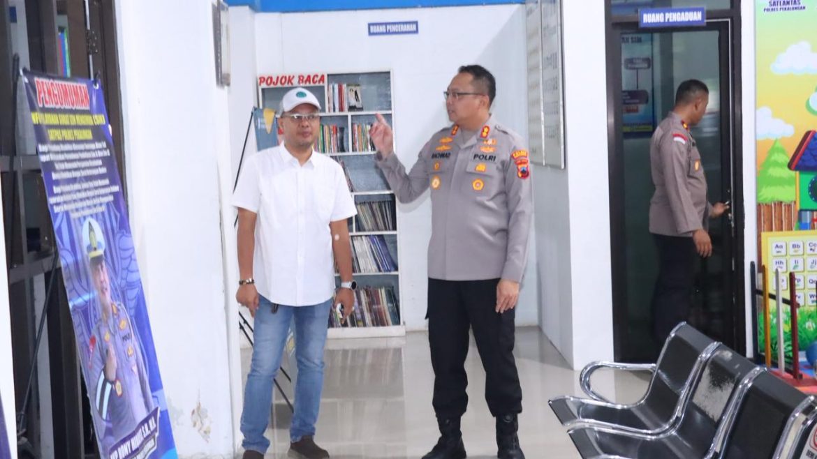 Kapolres Pekalongan Tinjau Pelayanan Publik, Tekankan Pelayanan Prima