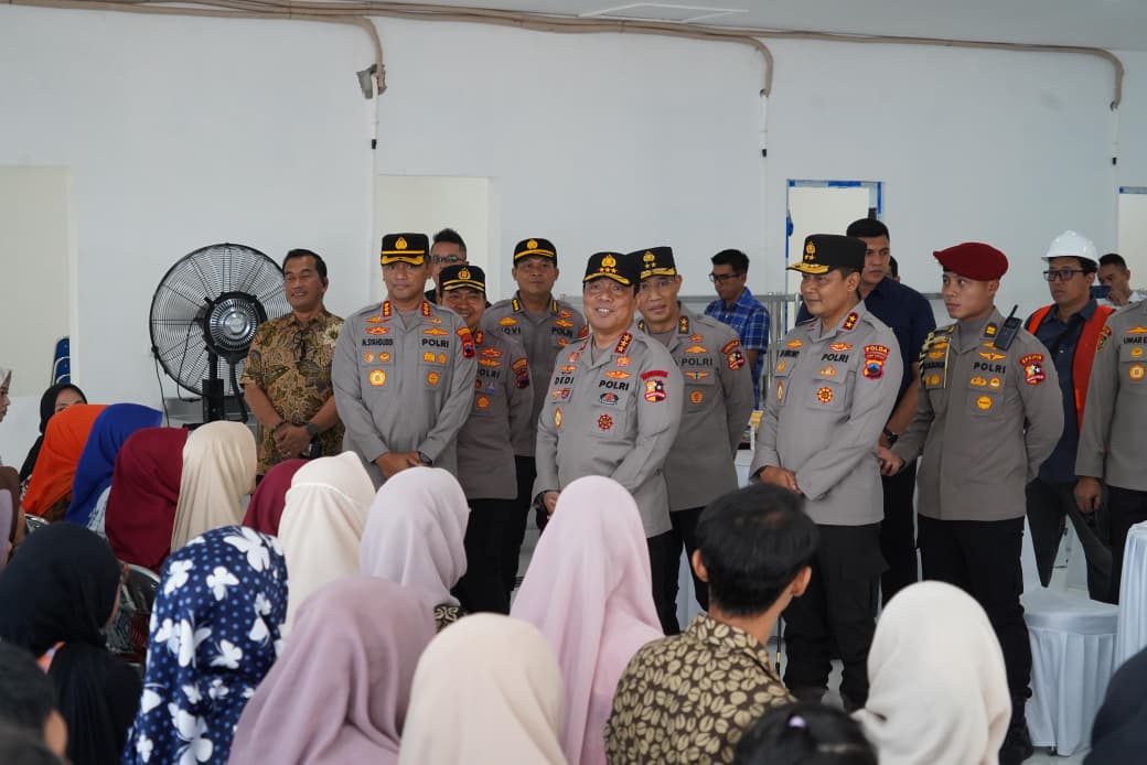 Wakapolri Tinjau Pembangunan SPPG Polri Polda Jateng   