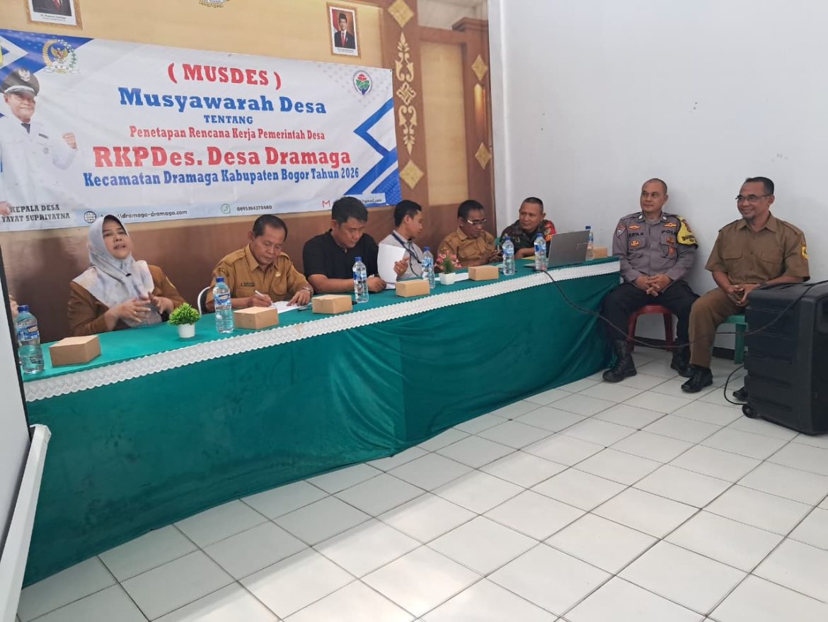 Bhabinkamtibmas Hadiri Acara Musdes Tentang Penetapan Rencana Kerja Pemerintah Desa Dramaga Tahun 2026   