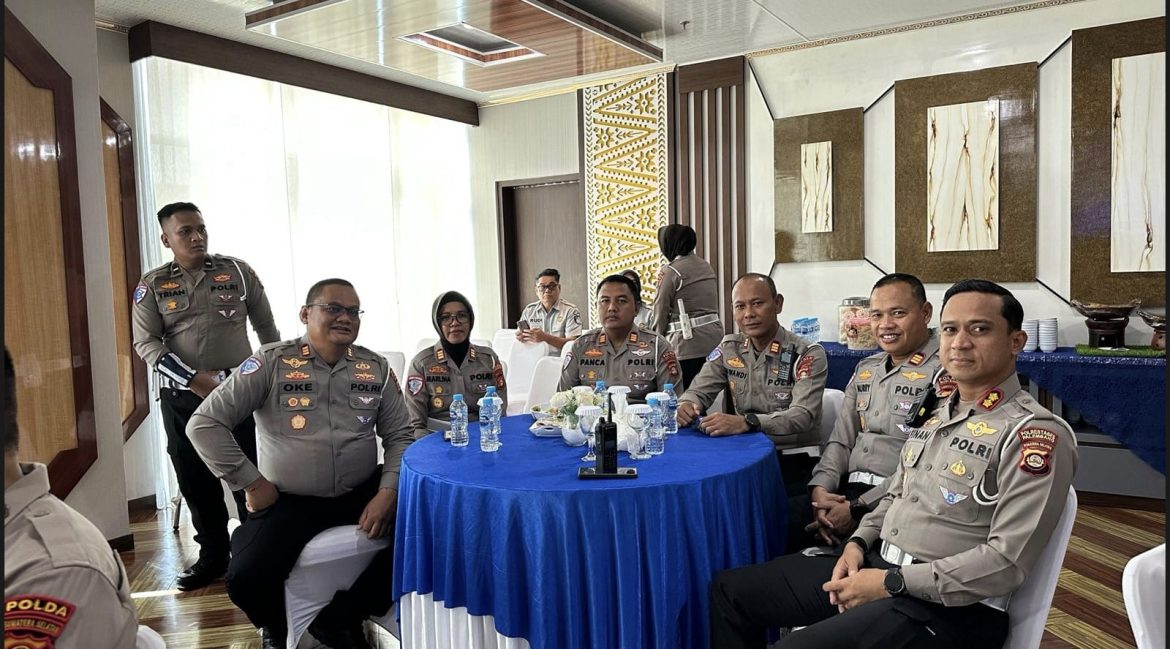 Satuan Lalu Lintas Polres Banyuasin melaksanakan acara syukuran dalam rangka memperingati Hari Ulang Tahun (HUT) Korps Lantas Polri