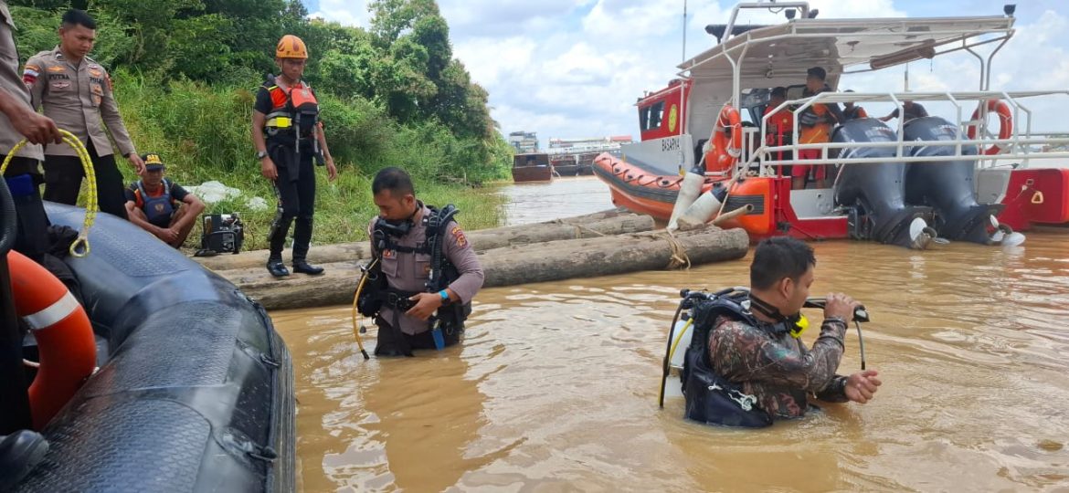 ABK diduga Tenggelam di Pelabuhan Pasir, Ditpolairud Polda Jambi terjunkan Tim SAR.   