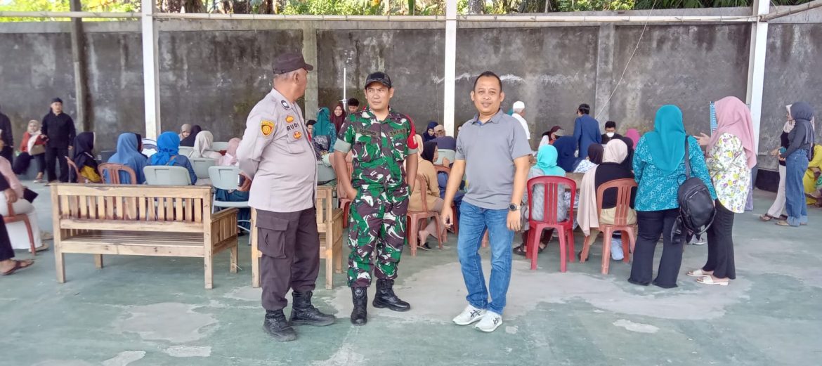Bhabinkamtibmas Polsek Cijeruk Sambang Warga Pasir Jaya, Dekatkan Diri dan Sampaikan Pesan Kamtibmas   