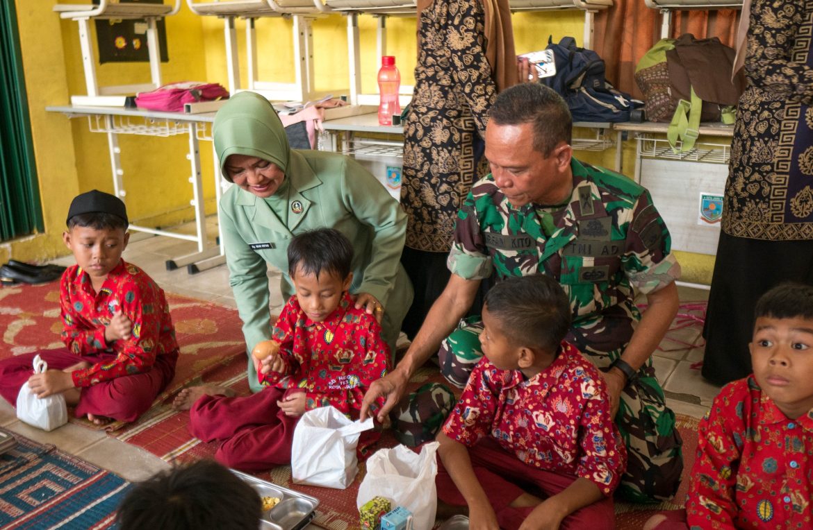 Peringati HUT ke-80 TNI, Kodim 0415/Jambi Tebar Manfaat Lewat Program Peningkatan Makan Bergizi Gratis   