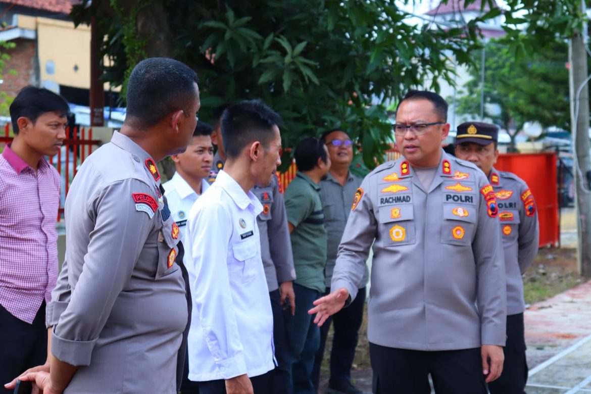 Kapolres Pekalongan Tinjau Dua Lokasi SPPG: Pastikan Warga Terlayani, Rencana Pembangunan Jalan Terus!
