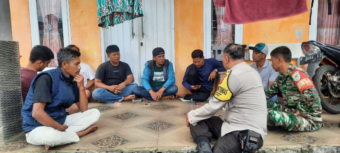 Bhabinkamtibmas Polsek Cijeruk Sambang Warga di Desa Ciburayut   