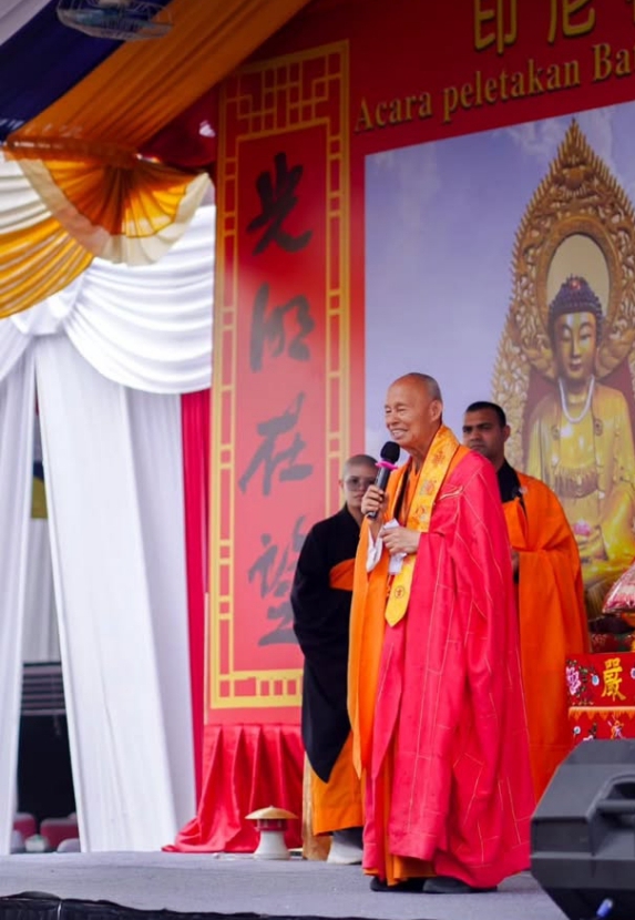 Wali Kota Medan Rico Waas Hadiri Peletakan Batu Pertama Vihara Bhoga Prajna di Medan Area   