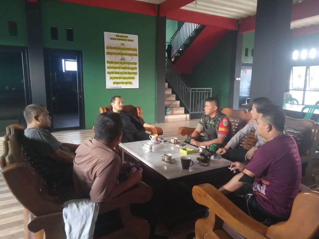 Sinergi TNI–Polri, Polsek Cijeruk Sambang Warga Cegah Gangguan Kamtibmas   