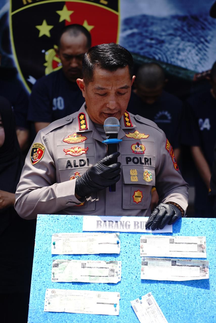Polisi Ungkap Sindikat Pemalsuan STNK, Amankan Empat Tersangka   