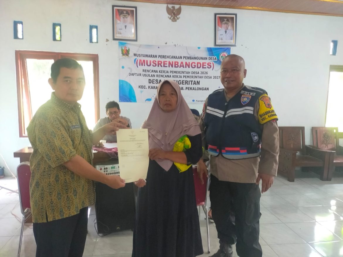 253 Sertifikat PTSL Diserahkan ke Warga Kayugeritan, Polsek Karanganyar Lakukan Monitoring Ketat