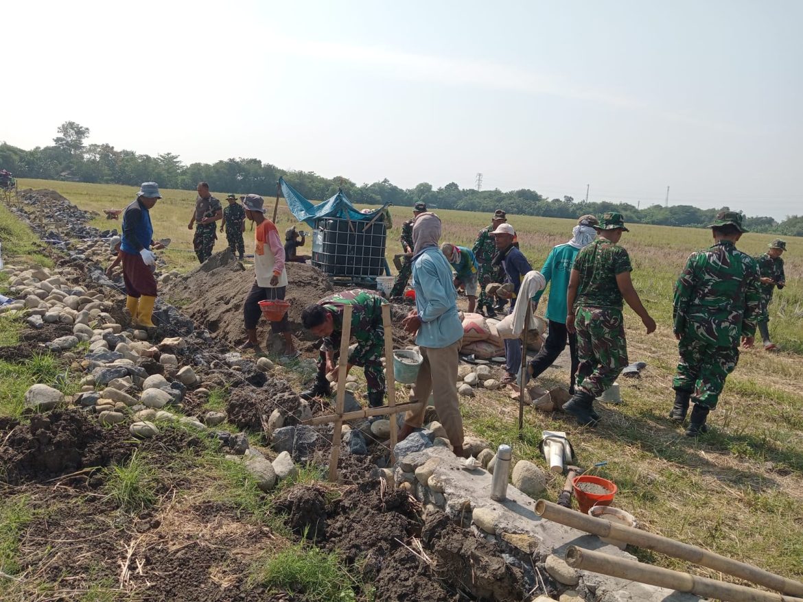 TMMD Sengkuyung Tahap IV TA.2025 Kodim Pemalang Terus Garap Sasaran Fisik Di Desa Sukorejo