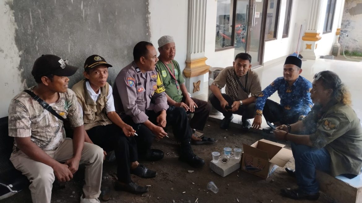 Bhabinkamtibmas Polsek Parungpanjang Sambang Tokoh Pemuda, Ajak Warga Jaga Kamtibmas   