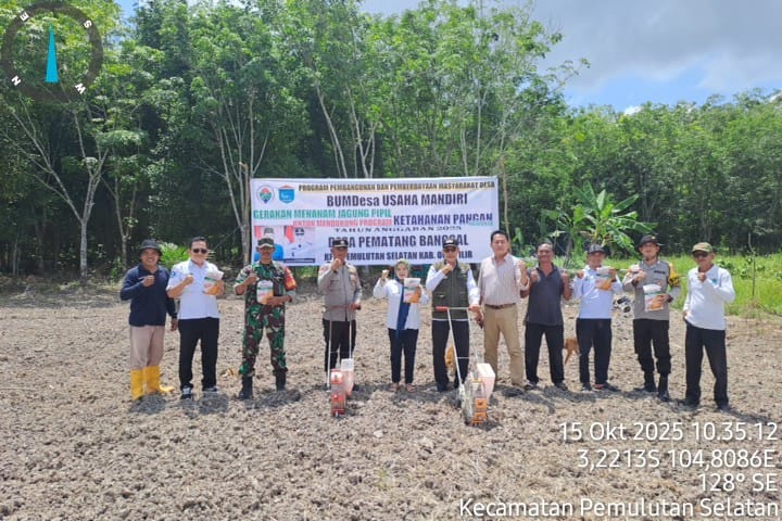 Polsek Pemulutan Polres Ogan Ilir Dukung Program Ketahanan Pangan Melalui Penanaman Jagung di Desa Pematang Bangsal*