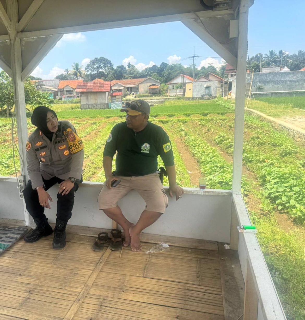 Kapolsek Dramaga Laksanakan Door To Door Program Jumat Curhat, Dengarkan Aduan Keluh Kesah Warga Masyarakat Kecamatan Dramaga   