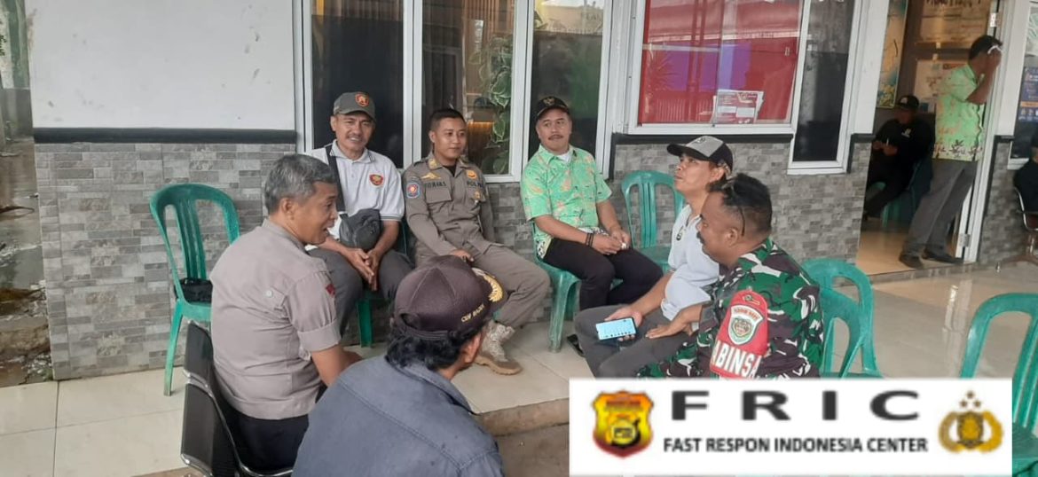 Bhabinkamtibmas Polsek Parung Bersinergi dengan TNI dan Pemerintah Desa Jaga Kamtibmas di Wilayah Binaan   