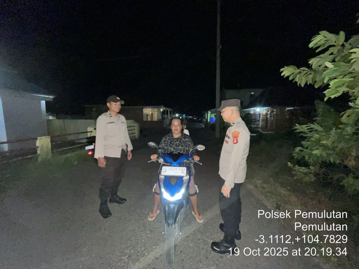 Polsek Pemulutan Polres Ogan Ilir Gelar Giat KRYD Malam Hari untuk Masyarakat, Cegah Gangguan Kamtibmas di Wilayah Rawan