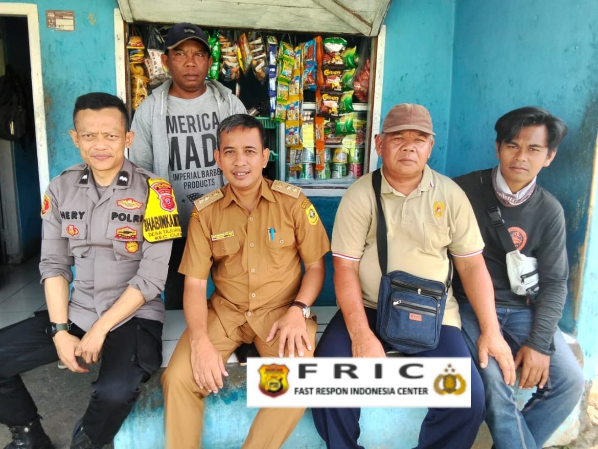 Sinergitas TNI–Polri, Bhabinkamtibmas Polsek Cijeruk dan Babinsa Sambang Warga Sampaikan Pesan Kamtibmas dan Edukasi TPPO   
