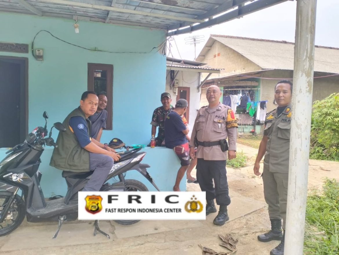 Sinergitas TNI–Polri, Bhabinkamtibmas Polsek Cijeruk dan Babinsa Sambang Warga Sampaikan Pesan Kamtibmas dan Edukasi TPPO