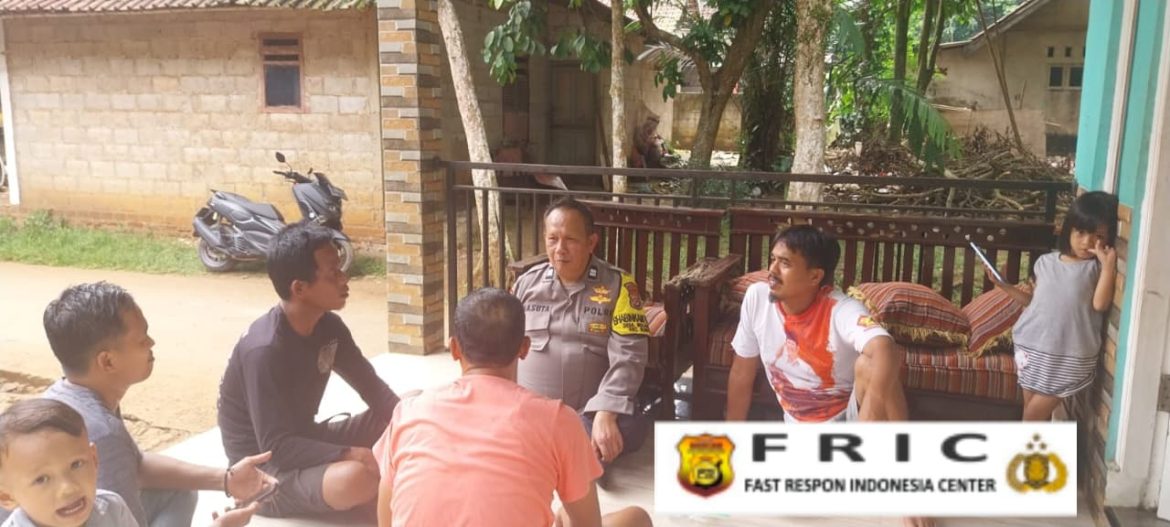 Bhabinkamtibmas Polsek Rumpin Sambangi Warga Poktan Tunas Muda Tarogong, Ajak Warga Jaga Kamtibmas di Desa Mekarsari   