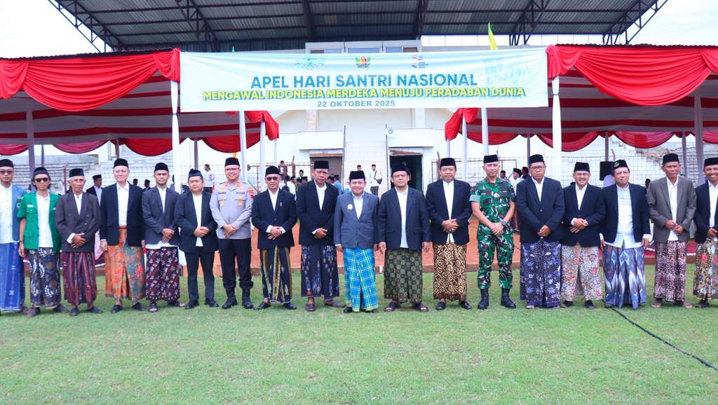 Ribuan Santri Meriahkan Apel Hari Santri Nasional di Kedungwuni, Kapolres Pekalongan: Santri Punya Peran Besar Jaga Persatuan