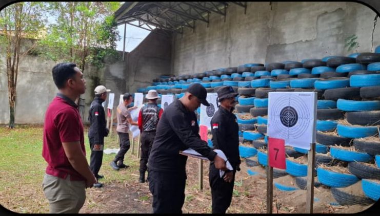 187 Personel Polres Banyuasin Ikuti Uji Menembak untuk Penerbitan SKKM