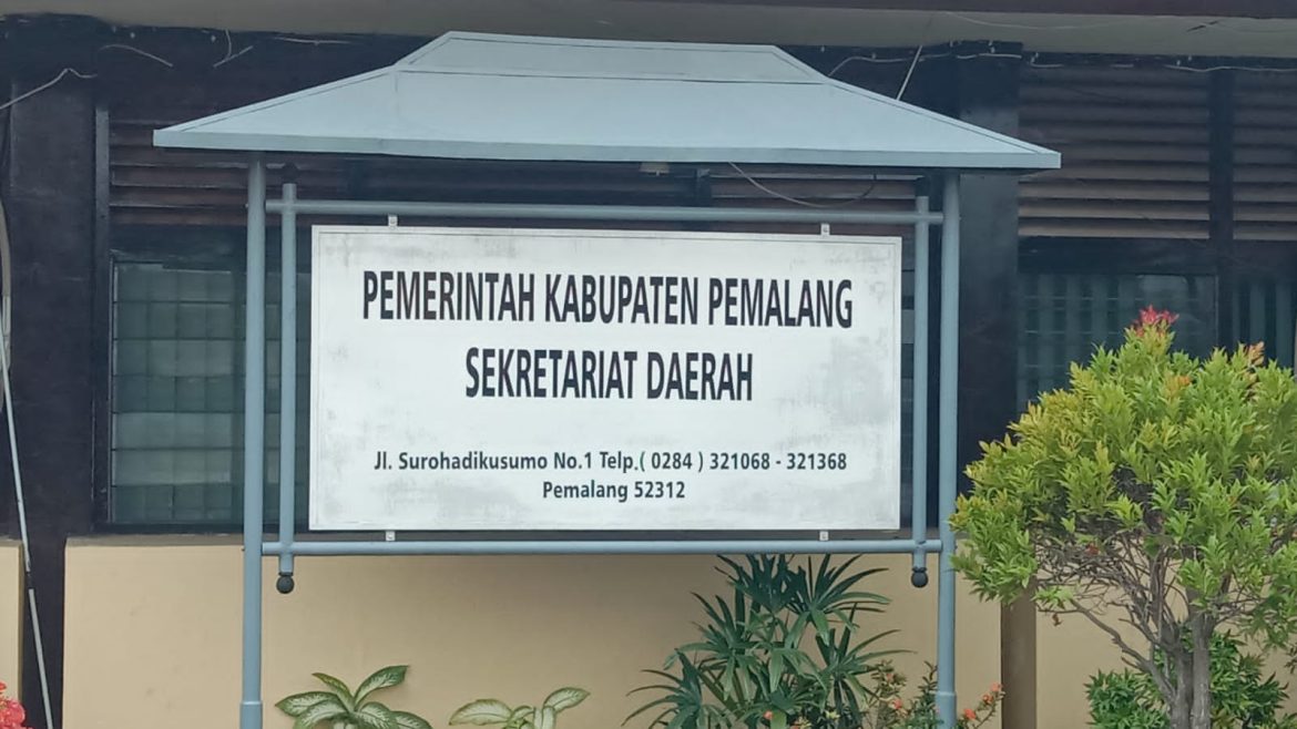 Upacara Pengambilan Sumpah / Janji Pejabat Sekretaris Daerah Kabupaten Pemalang.