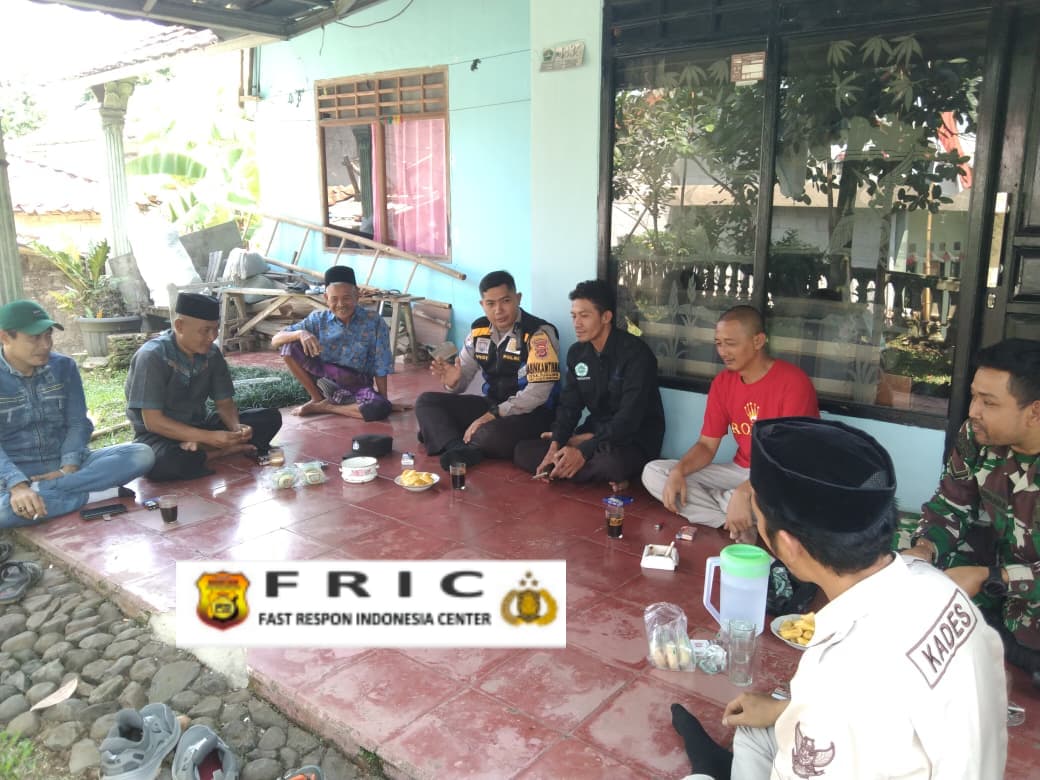 Sinergitas Bhabinkamtibmas dan Babinsa, Polsek Cijeruk Rutin Sambang Warga Wujudkan Kedekatan Polri dengan Masyarakat